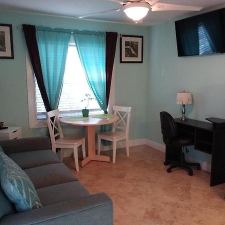 Tampa Bay Beautiful Apartment And Private Jacuzzi Exterior foto